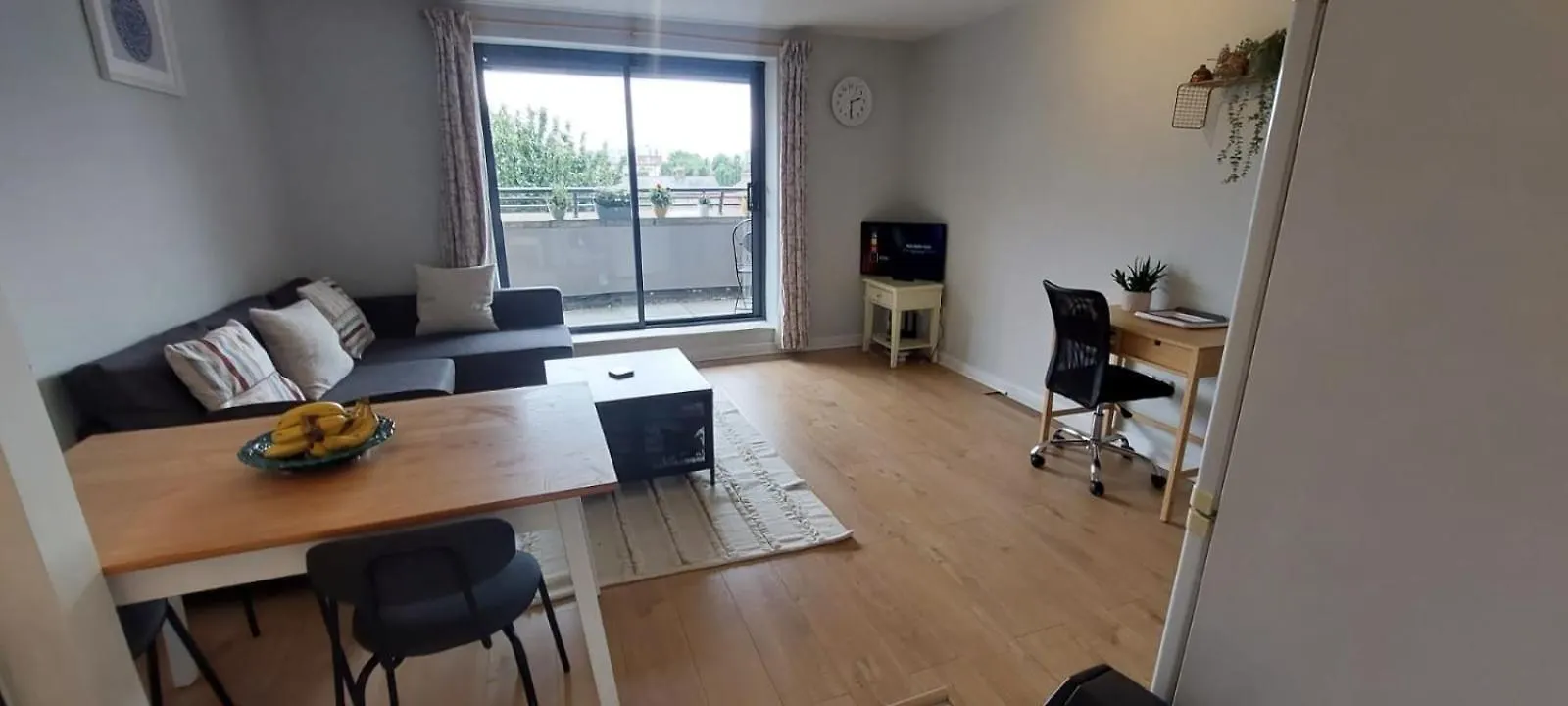 Spacious 1Bd In City Centre 9Mins To Jervis دبلن شقة